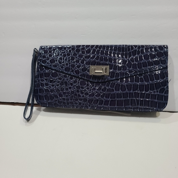 New York & Company Elegant Navy Crocodile-Embossed Clutch wristlet - Picture 1 of 6
